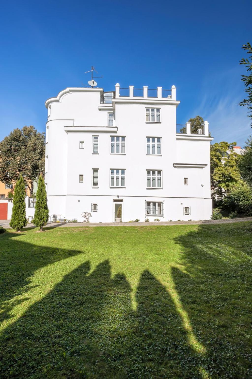 Apartments Villa Whitehouse Ostrawa Zewnętrze zdjęcie