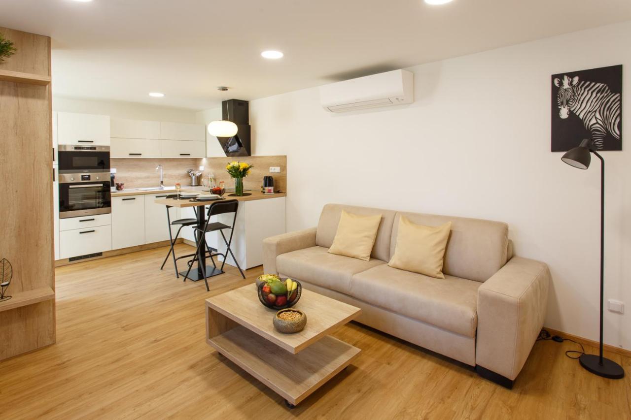 Apartments Villa Whitehouse Ostrawa Zewnętrze zdjęcie