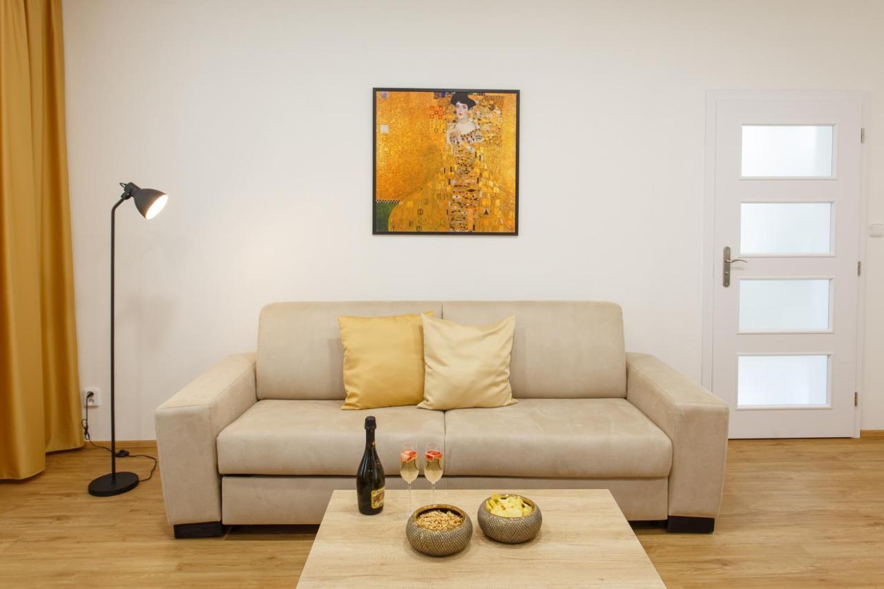 Apartments Villa Whitehouse Ostrawa Zewnętrze zdjęcie